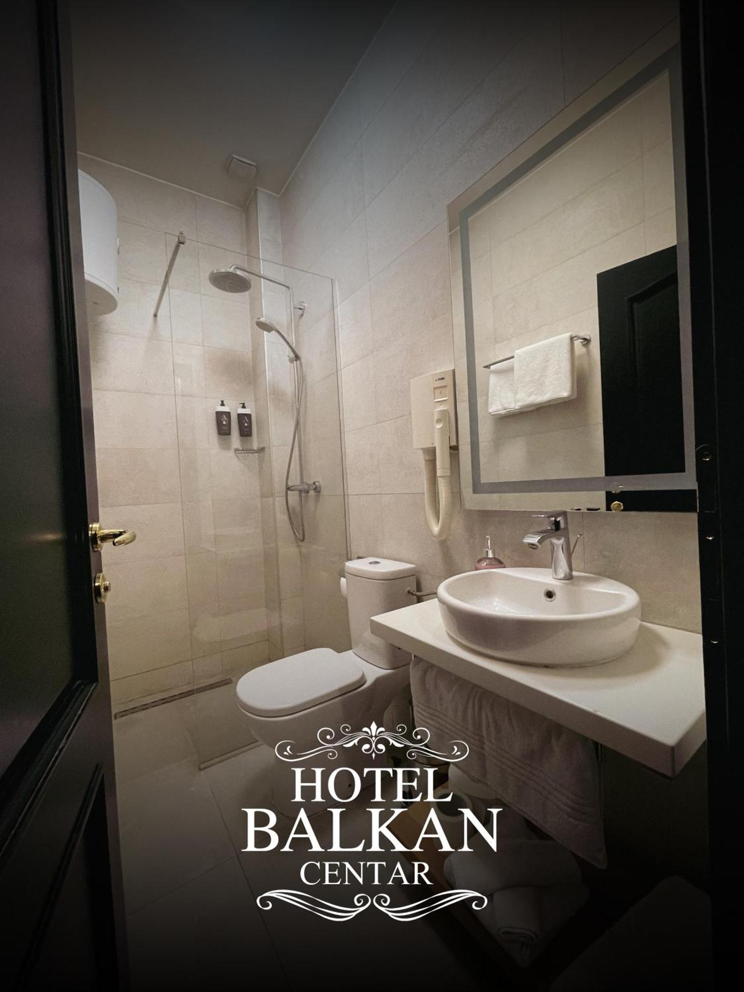 Hotel Balkan Centar Bijeljina Exterior foto